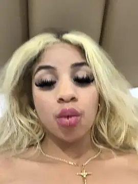 Susandolls online show from October 24, 2025, 8:55 am