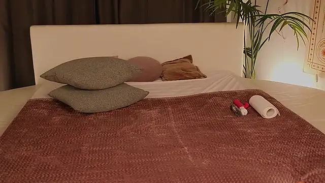 Snapshot of cherry_lea chatting on January 17, 2025, 7:38 pm cherry lea online show from January 17, 2025, 7:38 pm