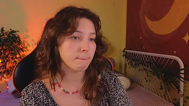 Snapshot of cherry_lea chatting on February 5, 2025, 5:42 pm cherry lea online show from February 5, 2025, 5:42 pm