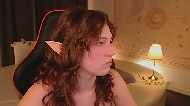 Snapshot of cherry_lea chatting on February 21, 2025, 6:37 pm cherry lea online show from February 21, 2025, 6:37 pm