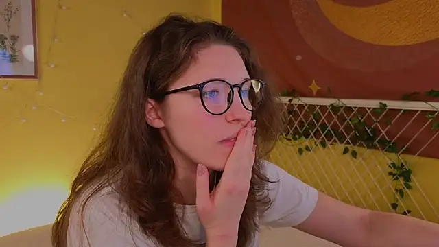 Snapshot of cherry_lea chatting on November 18, 2025, 5:17 pm cherry lea online show from November 18, 2025, 5:17 pm