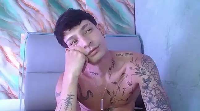 Snapshot of Apolo_Hidalgo01 chatting on February 26, 2025, 5:28 pm Apolo Hidalgo01 online show from February 26, 2025, 5:28 pm