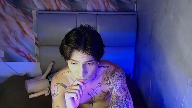 Snapshot of Apolo_Hidalgo01 chatting on October 1, 2025, 8:04 pm Apolo Hidalgo01 online show from October 1, 2025, 8:04 pm