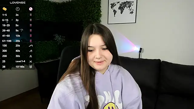 Snapshot of Alice_Walters chatting on December 16, 2024, 4:05 pm Alice Walters online show from December 16, 2024, 4:05 pm