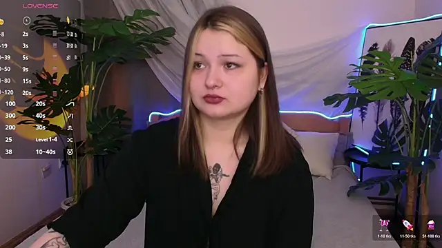 Snapshot of Alice_Walters chatting on December 5, 2025, 1:42 pm Alice Walters online show from December 5, 2025, 1:42 pm