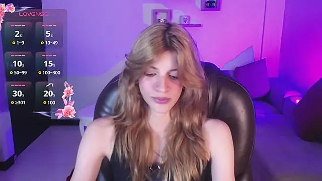 Nora Vennucci online show from February 12, 2025, 10:04 pm