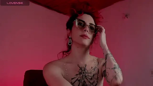 Snapshot of Borbala_Iggy chatting on December 26, 2024, 6:12 pm Borbala Iggy online show from December 26, 2024, 6:12 pm