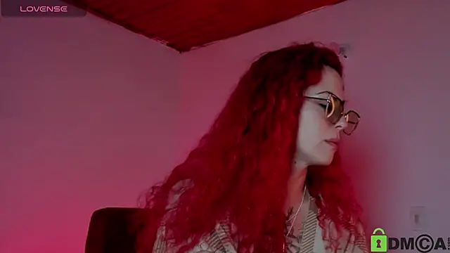 Snapshot of Borbala_Iggy chatting on December 31, 2024, 12:43 am Borbala Iggy online show from December 31, 2024, 12:43 am