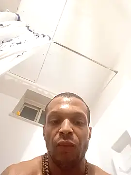 ottomusbrown online show from December 22, 2024, 11:33 am