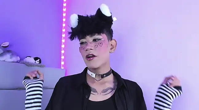 andrew uwu  online show from March 17, 2025, 5:27 pm