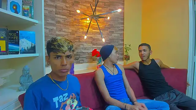 StrawwBoys online show from January 17, 2025, 7:51 am