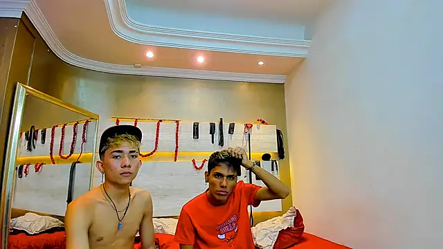 StrawwBoys online show from January 23, 2025, 1:24 pm