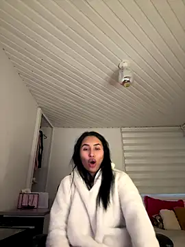 Anily Lovely online show from September 8, 2025, 11:04 pm