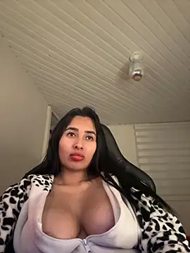 Anily Lovely online show from September 29, 2025, 2:06 am