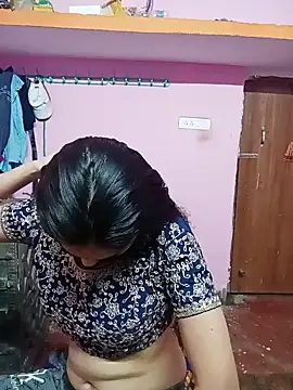 Snapshot of Cute-Simmi chatting on January 8, 2025, 2:25 pm Cute-Simmi online show from January 8, 2025, 2:25 pm