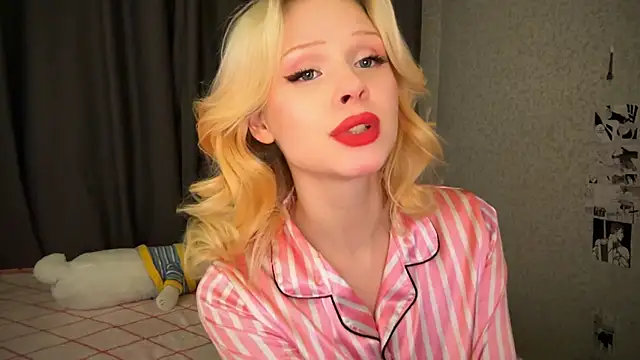 lisa barbie online show from January 22, 2025, 4:33 pm