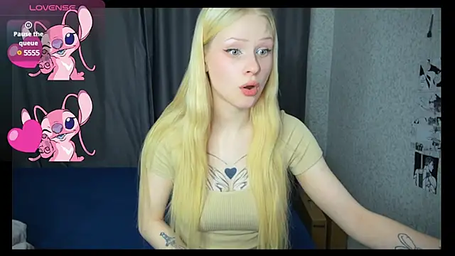 lisa barbie online show from February 11, 2025, 7:27 pm