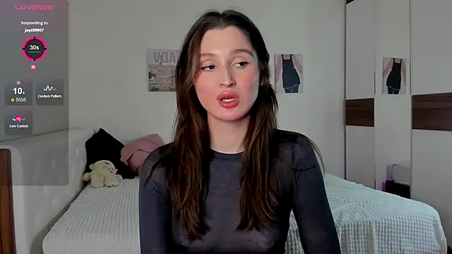 Snapshot of tender_babyy chatting on December 9, 2024, 5:41 pm tender babyy online show from December 9, 2024, 5:41 pm