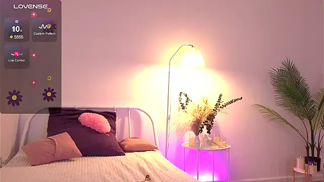 Snapshot of tender_babyy chatting on September 18, 2025, 12:40 pm tender babyy online show from September 18, 2025, 12:40 pm