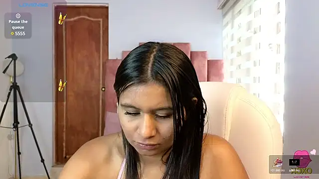 Snapshot of lou_rosse_ chatting on January 3, 2025, 5:53 pm lou rosse  online show from January 3, 2025, 5:53 pm