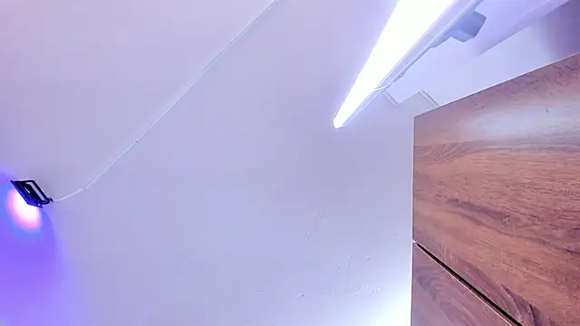 Amy Kiitty  online show from October 4, 2025, 1:09 pm