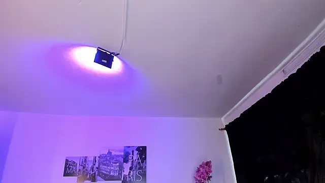 Amy Kiitty  online show from October 30, 2025, 12:39 pm