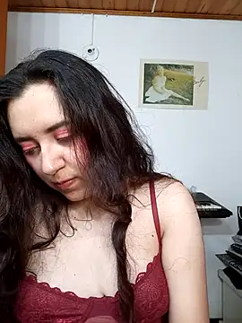 Snapshot of Emi_chik chatting on November 1, 2025, 11:45 am Emi chik online show from November 1, 2025, 11:45 am