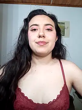 Snapshot of Emi_chik chatting on November 30, 2025, 9:24 am Emi chik online show from November 30, 2025, 9:24 am