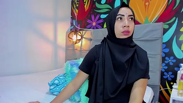 Snapshot of Sweet_hot_mia chatting on January 7, 2025, 10:41 pm Sweet hot mia online show from January 7, 2025, 10:41 pm