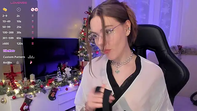 Snapshot of Marta_May_ chatting on January 10, 2025, 10:46 pm Marta May  online show from January 10, 2025, 10:46 pm