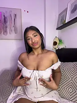 Isabella fasilier online show from March 14, 2025, 12:10 am