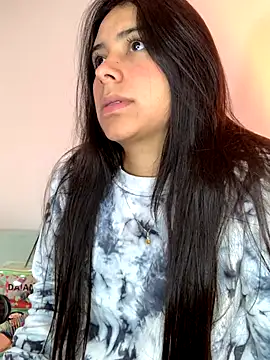 Snapshot of GabyButtler1 chatting on October 16, 2025, 12:00 am GabyButtler1 online show from October 16, 2025, 12:00 am