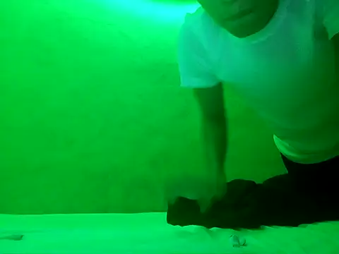 Snapshot of ruygw chatting on February 24, 2025, 8:17 am ruygw online show from February 24, 2025, 8:17 am