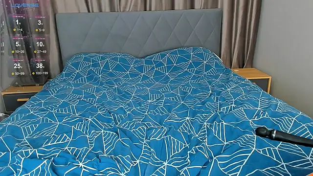 Snapshot of litle_denni chatting on March 5, 2025, 8:42 pm litle denni online show from March 5, 2025, 8:42 pm