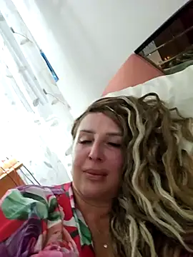 Snapshot of MariaRichi_ chatting on September 17, 2025, 7:04 pm MariaRichi online show from September 17, 2025, 7:04 pm