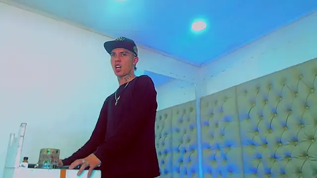 Snapshot of HannibalLester chatting on February 2, 2025, 11:53 pm HannibalLester online show from February 2, 2025, 11:53 pm