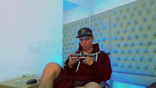 Snapshot of HannibalLester chatting on February 5, 2025, 1:11 pm HannibalLester online show from February 5, 2025, 1:11 pm