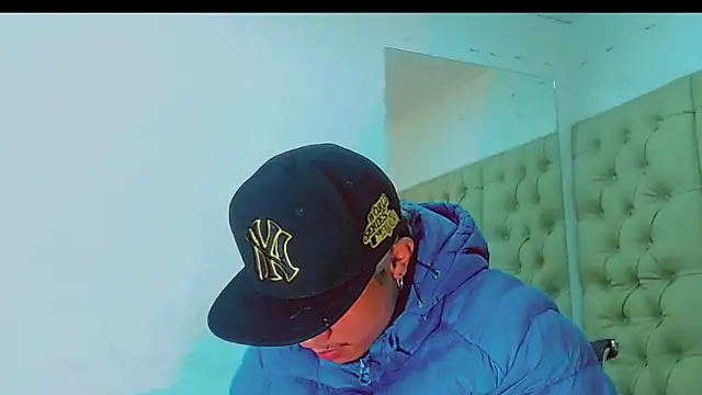 Snapshot of HannibalLester chatting on February 16, 2025, 12:41 am HannibalLester online show from February 16, 2025, 12:41 am