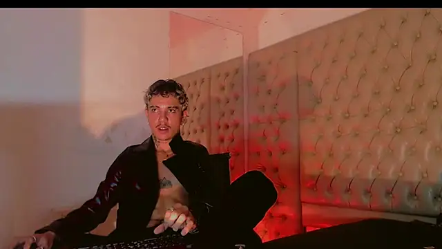 Snapshot of HannibalLester chatting on February 17, 2025, 10:58 pm HannibalLester online show from February 17, 2025, 10:58 pm