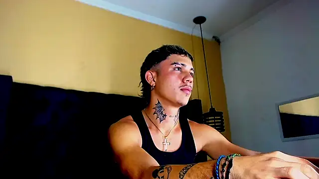 Snapshot of HannibalLester chatting on March 11, 2025, 2:43 am HannibalLester online show from March 11, 2025, 2:43 am