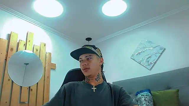 Snapshot of HannibalLester chatting on March 14, 2025, 4:32 am HannibalLester online show from March 14, 2025, 4:32 am