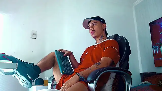 Snapshot of HannibalLester chatting on March 18, 2025, 2:04 am HannibalLester online show from March 18, 2025, 2:04 am