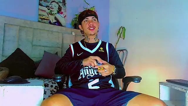 Snapshot of HannibalLester chatting on September 18, 2025, 4:47 am HannibalLester online show from September 18, 2025, 4:47 am