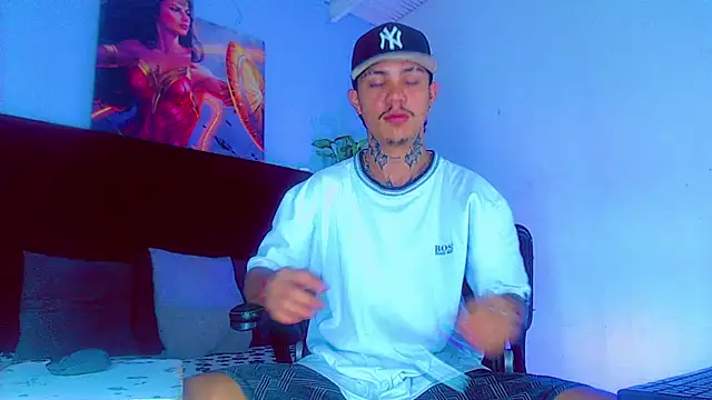 Snapshot of HannibalLester chatting on November 1, 2025, 4:47 am HannibalLester online show from November 1, 2025, 4:47 am