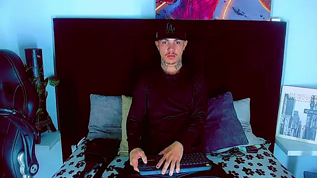 Snapshot of HannibalLester chatting on November 26, 2025, 4:46 am HannibalLester online show from November 26, 2025, 4:46 am