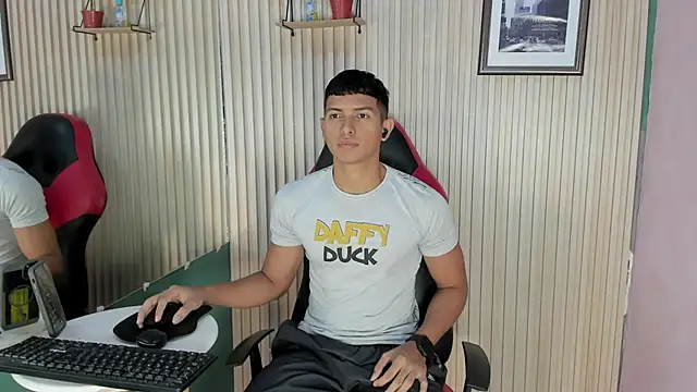 yei-sant online show from October 31, 2025, 3:29 am