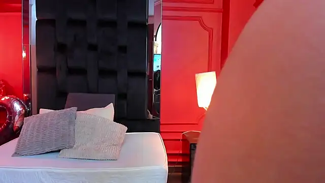 nathalie rossel online show from February 12, 2025, 1:09 am