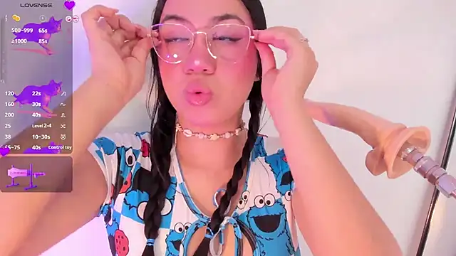 Snapshot of emma_smile chatting on January 29, 2025, 12:02 pm emma smile online show from January 29, 2025, 12:02 pm