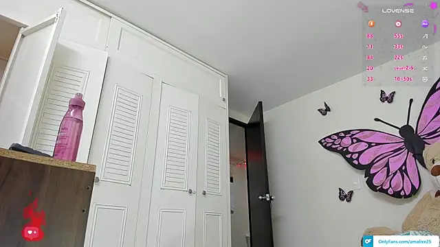 Snapshot of sweet_amalia4 chatting on November 29, 2025, 12:02 am sweet amalia4 online show from November 29, 2025, 12:02 am