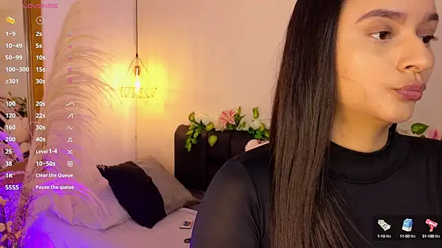 Hannah williams1 online show from September 30, 2025, 8:47 pm